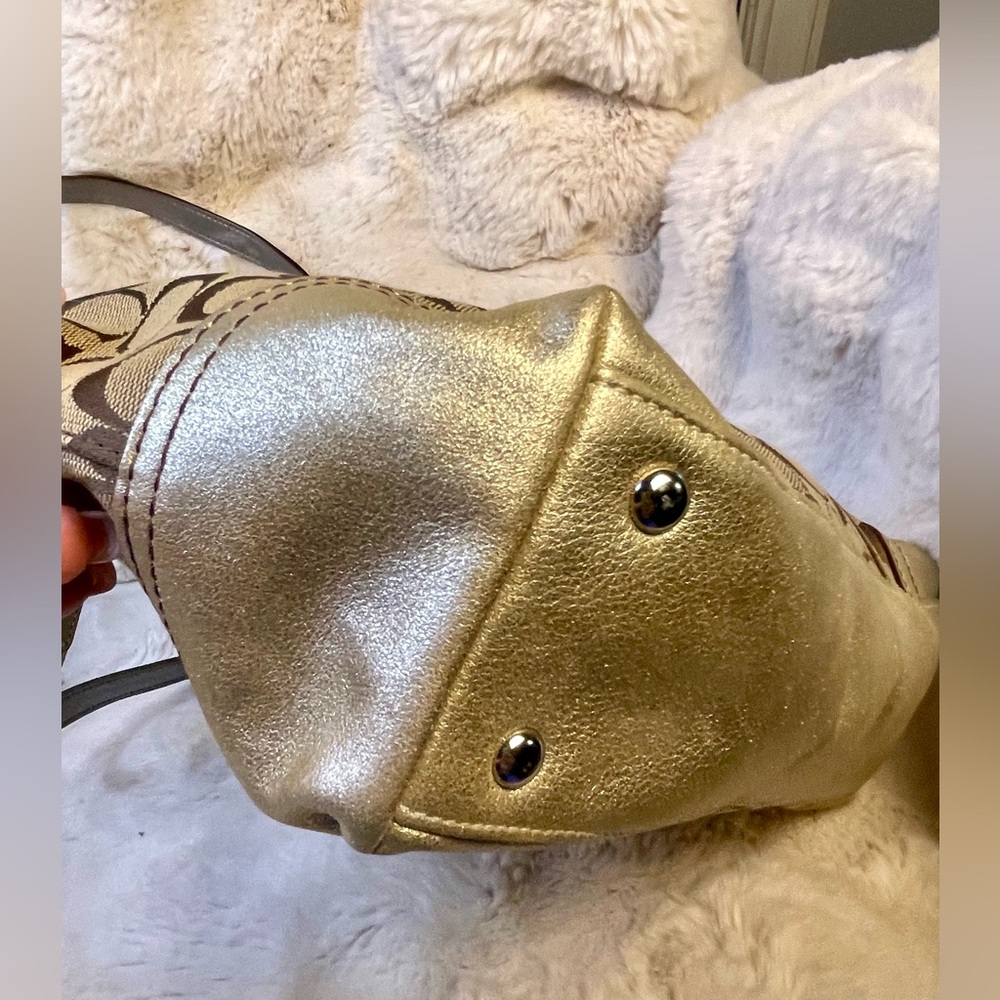 Coach Vtg 2005 Rare Gallery Beaded Signature C Canvas Metallic Gold Leather Tote - Picture 8 of 16